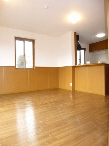 ２面採光でリビング明るいです。