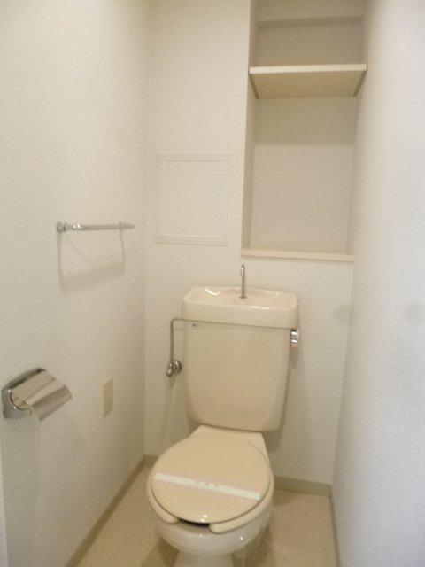 異なる号室の室内写真です
