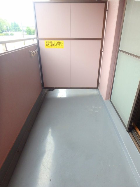 異なる号室の室内写真です