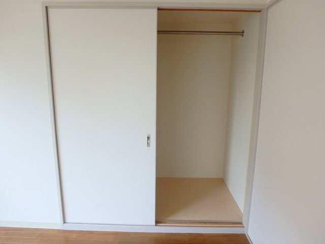 異なる号室の室内写真です