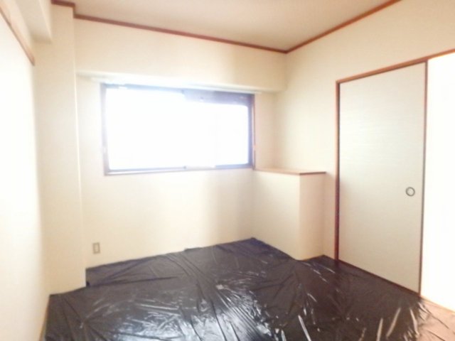 異なる号室の室内写真です