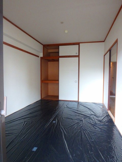 異なる号室の室内写真です