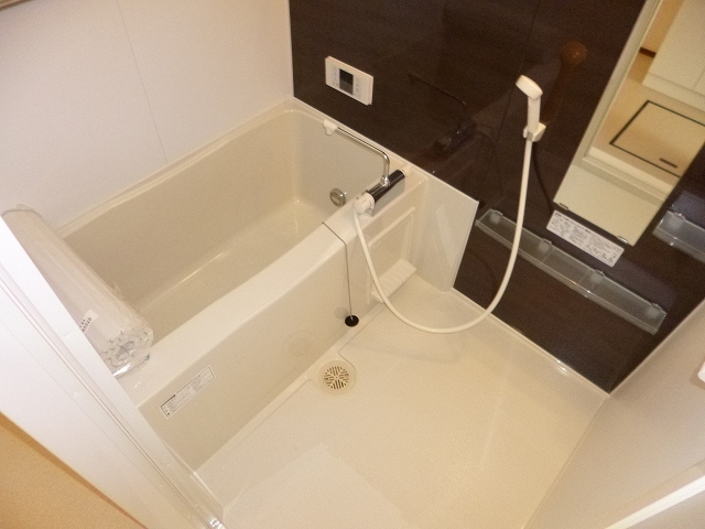 浴室追炊き機能付き。