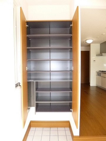 シューズＢＯＸ。