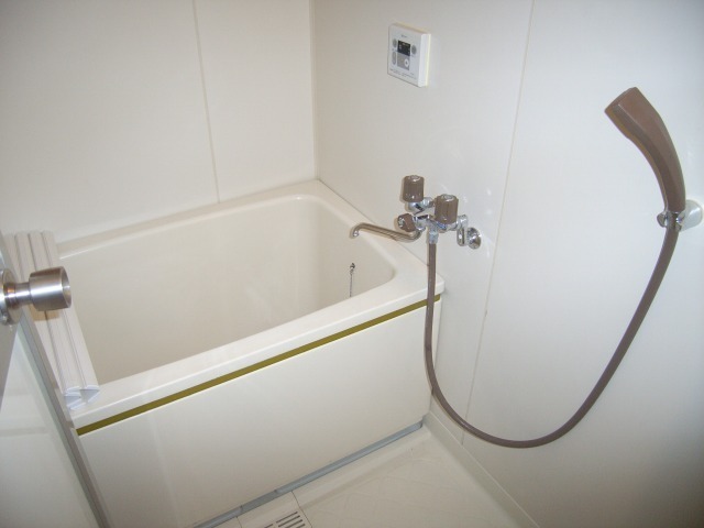 異なる号室の室内写真です