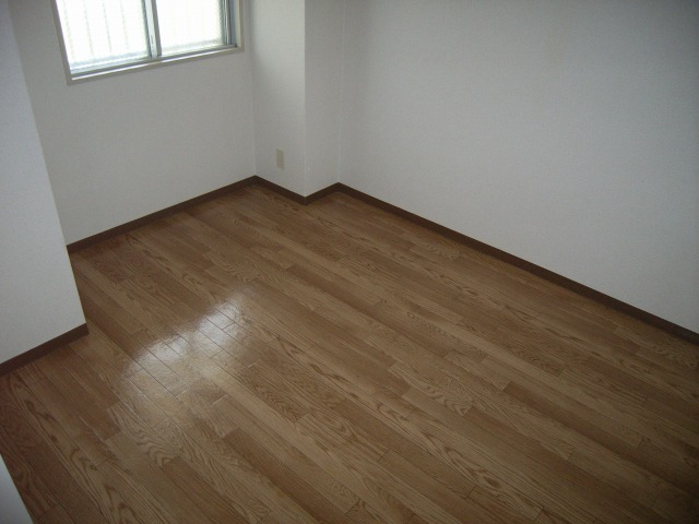 異なる号室の室内写真です