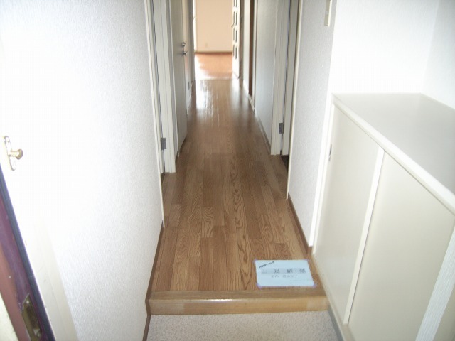 異なる号室の室内写真です