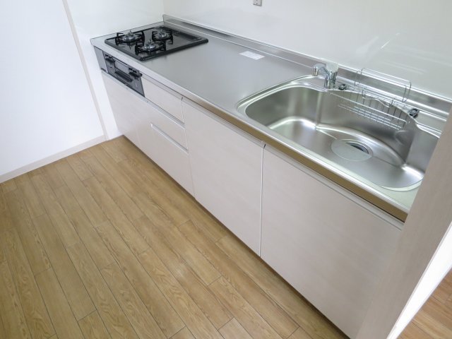 異なる号室の室内写真です