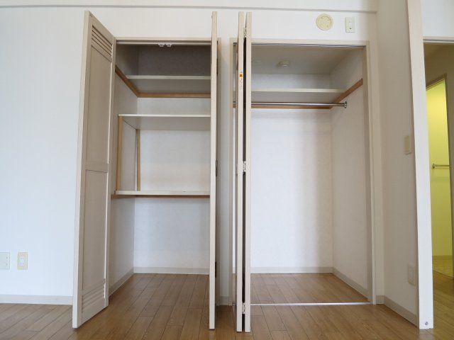 異なる号室の室内写真です