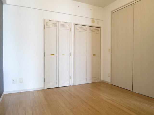 異なる号室の室内写真です