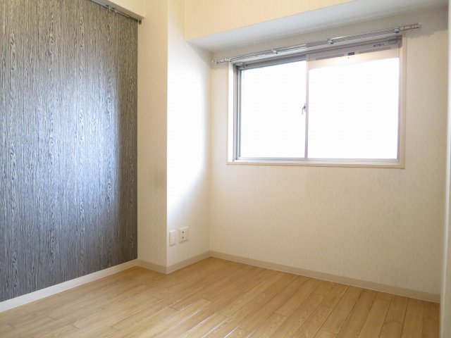 異なる号室の室内写真です