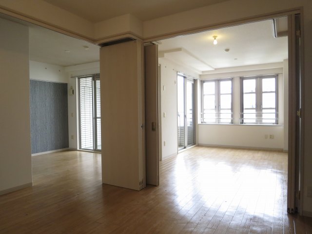 異なる号室の室内写真です