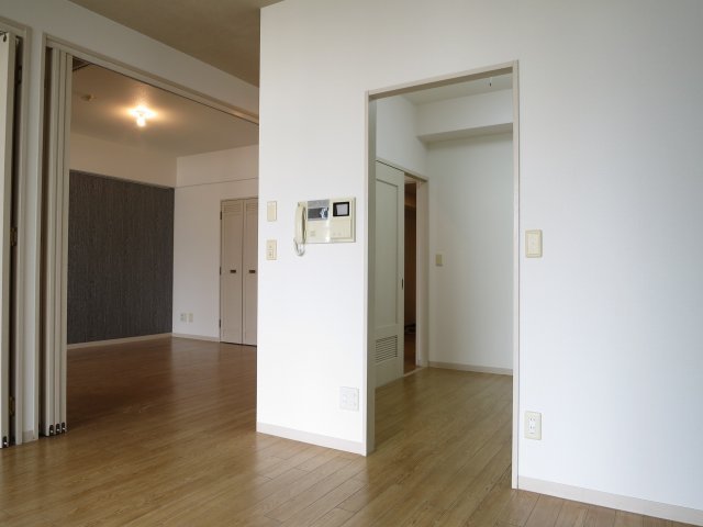 異なる号室の室内写真です