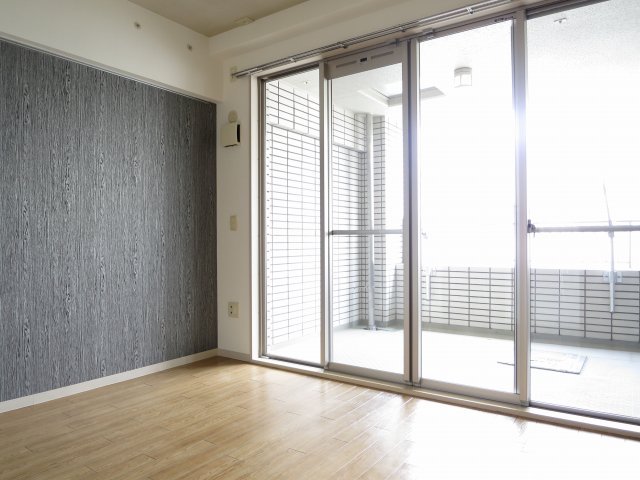 異なる号室の室内写真です