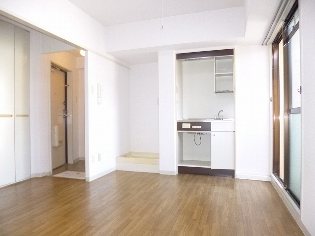 異なる号室の室内写真