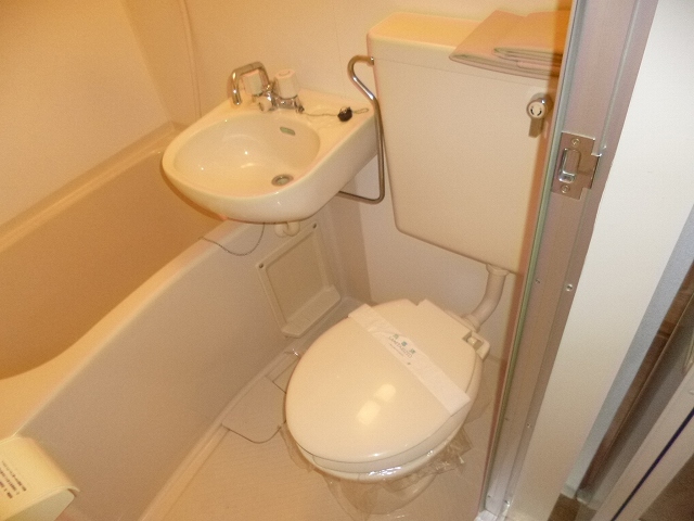 異なる号室の室内写真