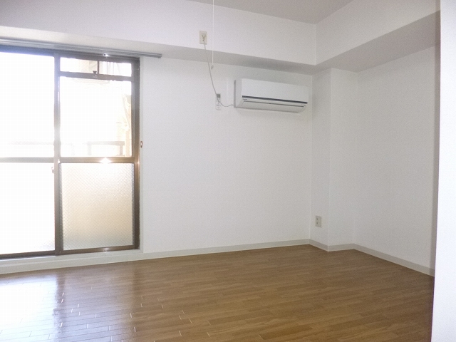 異なる号室の室内写真