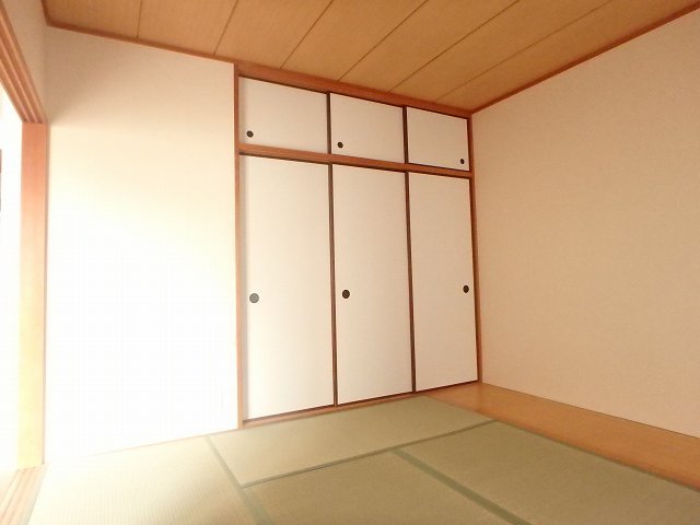 反転した間取りのお部屋