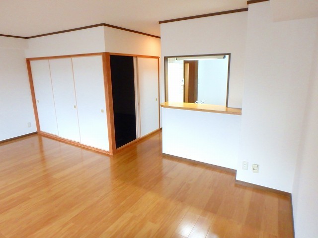 異なる号室の室内写真です