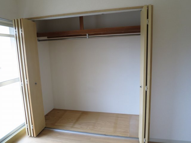 異なる号室の室内写真です