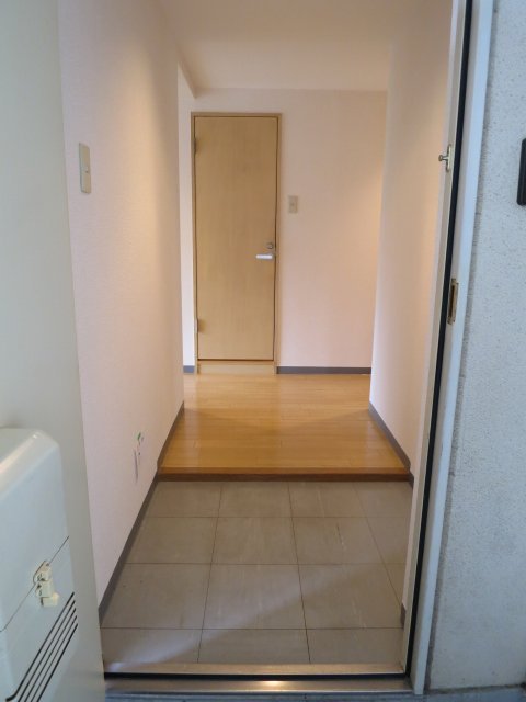 異なる号室の室内写真です