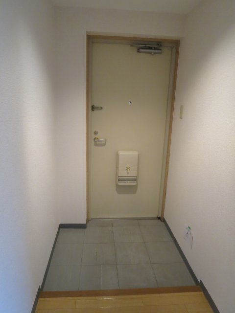 異なる号室の室内写真です