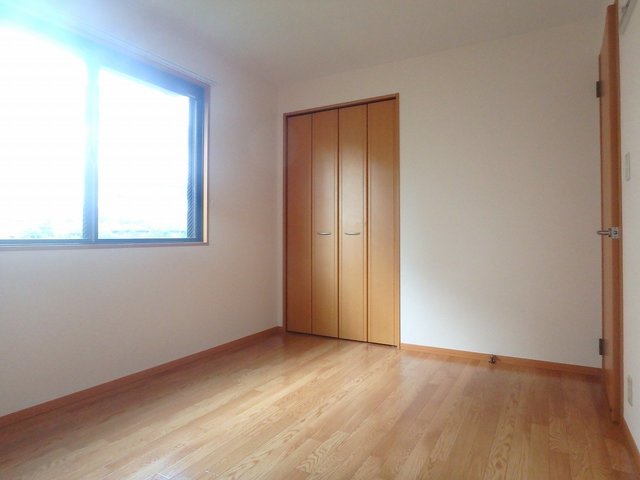 異なる号室の室内写真です