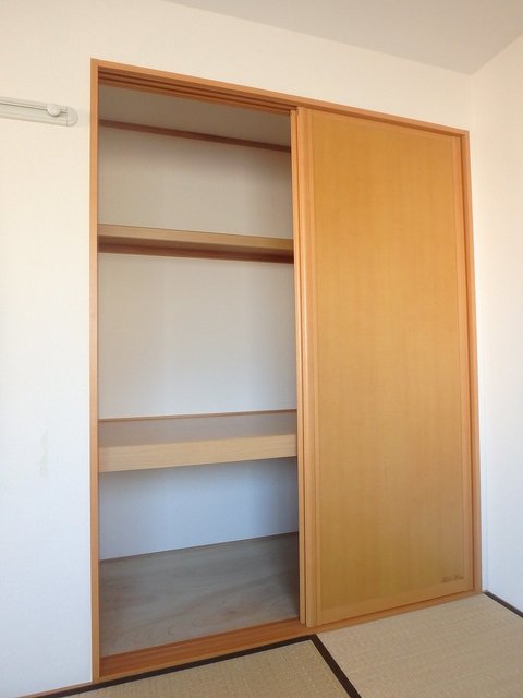 異なる号室の室内写真です