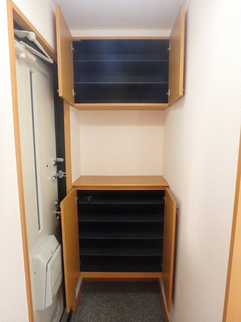 異なる号室の室内写真です