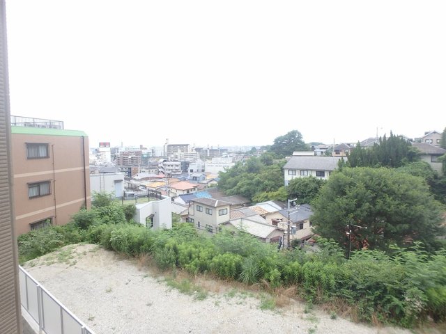 異なる号室の室内写真です