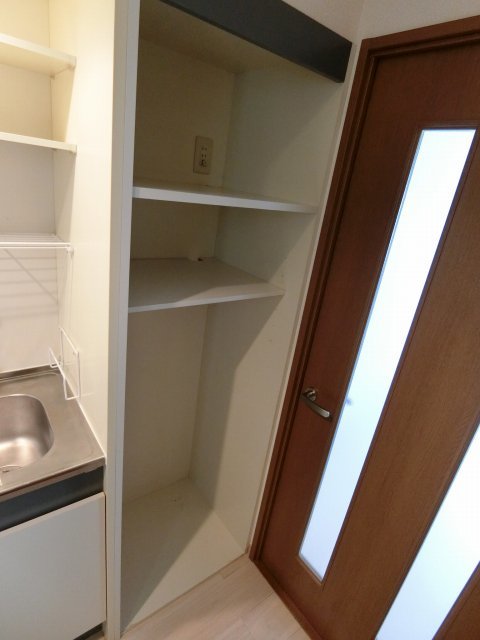 冷蔵庫・レンジ置場