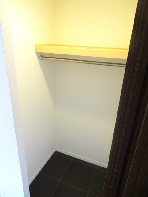 収納力のあるウォークインクローゼット