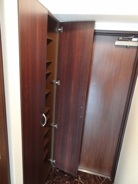 シューズボックス