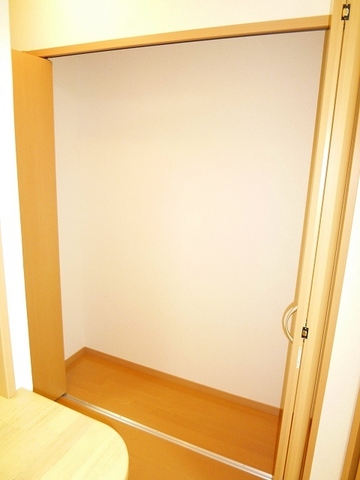 キッチン横の収納★