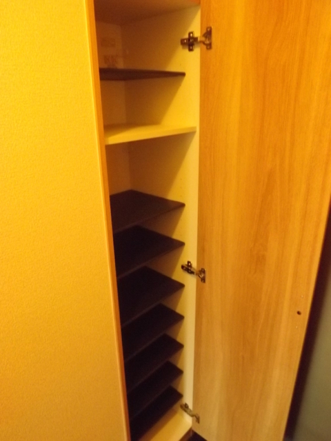 シューズボックス