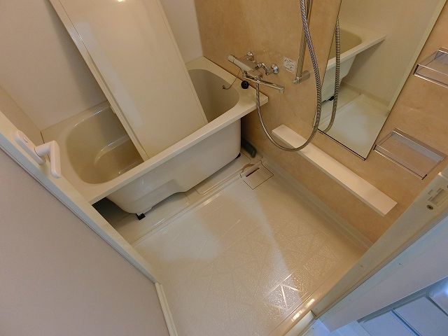 バス
