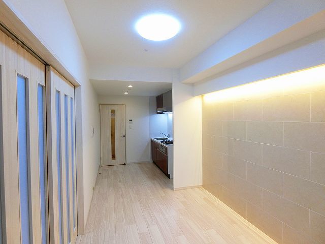 偶数階ホワイト基調奇数階ブラウン基調