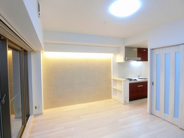 偶数階ホワイト基調奇数階ブラウン基調