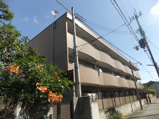 敷地内・建物