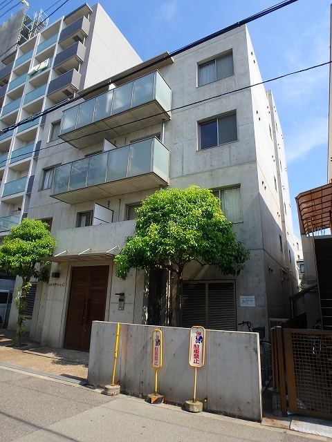 敷地内・建物